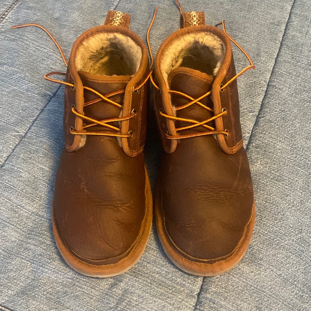 Uggs Boys Size 6